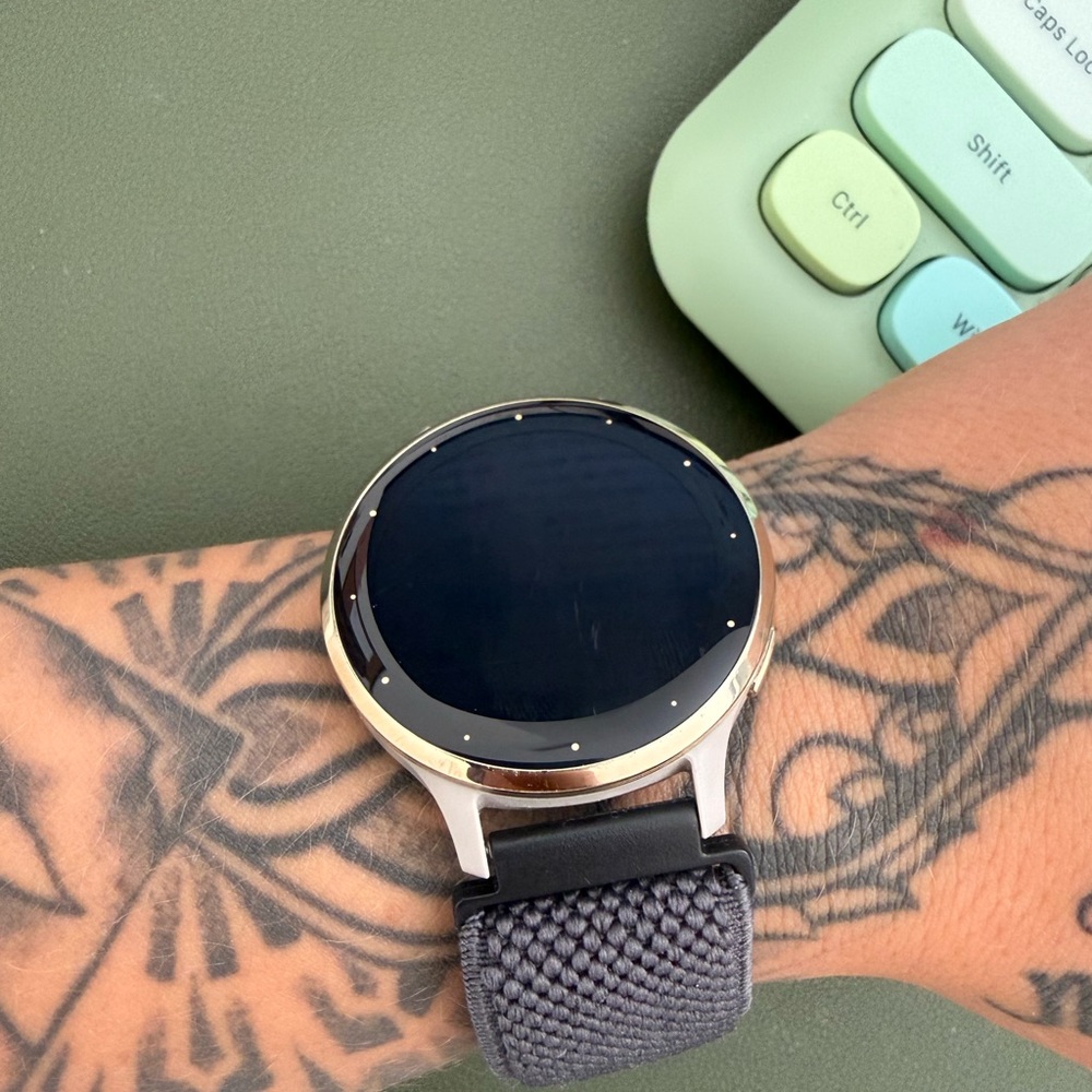 garmin venu 3S 41MM - Picture 4 of 4